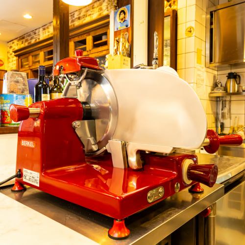 イタリア製電動スライサー