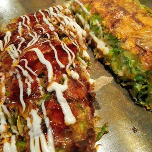 Okonomiyaki with live ingredients