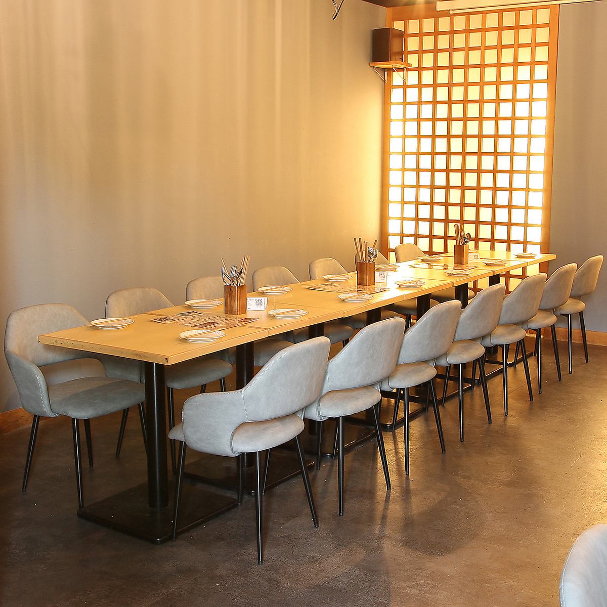 We can accommodate banquets of up to 30 people, with a limit of one group per day.