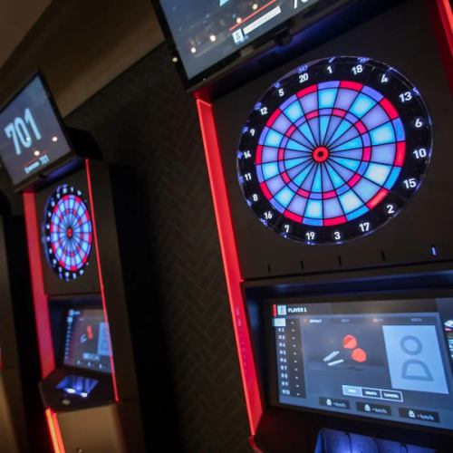 A coin-operated darts bar where you can enjoy yourself