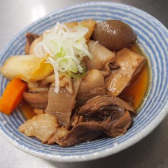 まぐろすじ煮込み