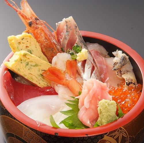 店長おまかせ丼/鮪ネギトロ丼/沖盛り丼/鮪3色丼