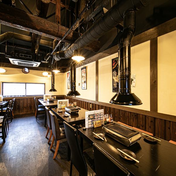 [Table seating] 4 tables with seats for 4 people, 1 table with seats for 6 people.You can rent out the entire floor for up to 20 to 30 people, including private rooms! How about a luxurious yakiniku banquet for a farewell or welcome party?