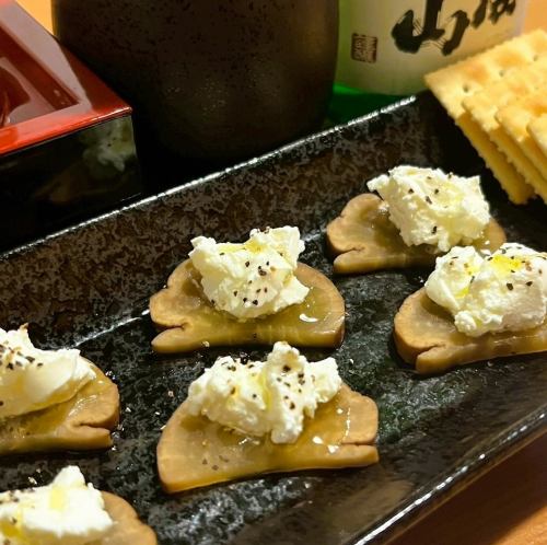 いぶりがっこクリームチーズ（龍馬の好きそうなもん集めました！フェア）