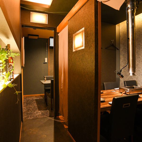 There are several types of private rooms with all seats, such as table seats and digging seats, but all of them are well partitioned and we value a sense of privacy.You can enjoy your meal without worrying about your surroundings, so it's perfect for dates, girls-only gatherings, drinking parties with friends, etc. ◎ Early reservations are recommended on weekends.We look forward to your visit!