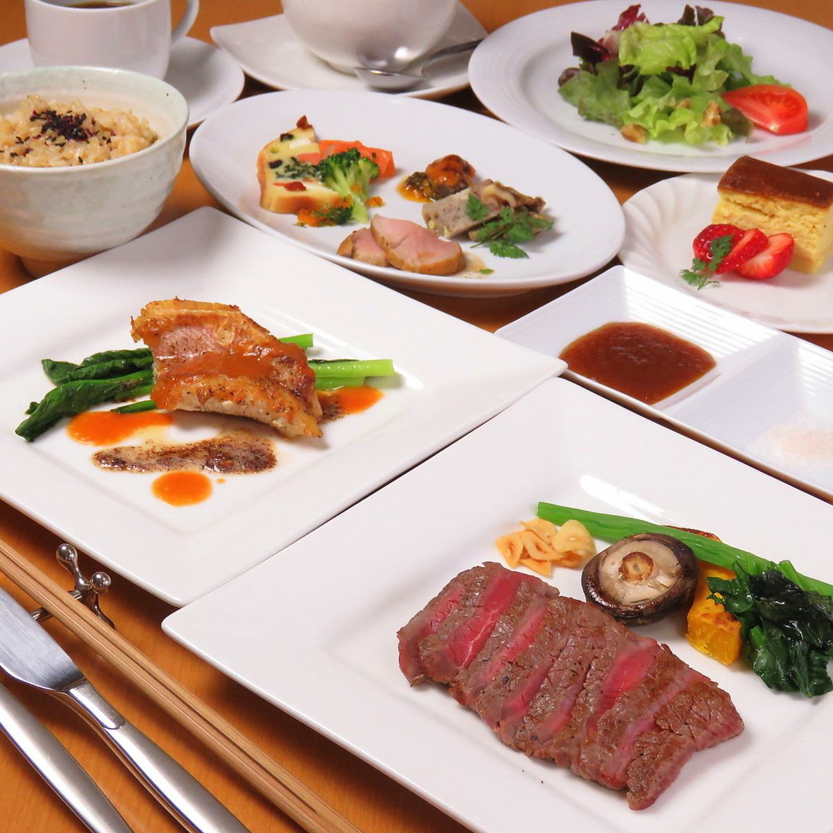 您可以在西千叶享用肉类，鹅肝和牛排等铁板烧料理！套餐1800日元〜♪