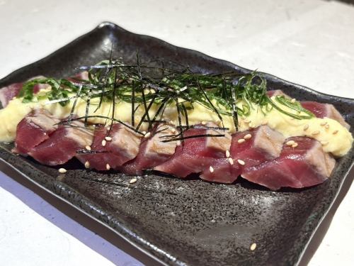 Grilled bluefin tuna with mustard and yam