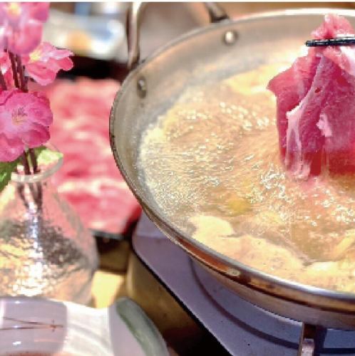 【旬限定】ラムとレタスと精選した素材のしゃぶしゃぶ