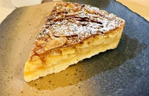 自家製スイーツ＆ドリンクでランチ後もゆったり