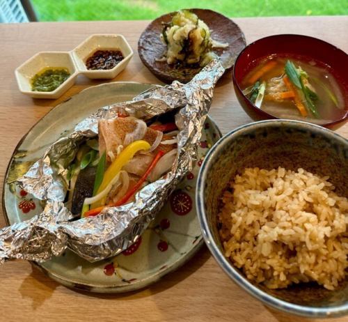 本日の魚のホイル焼き