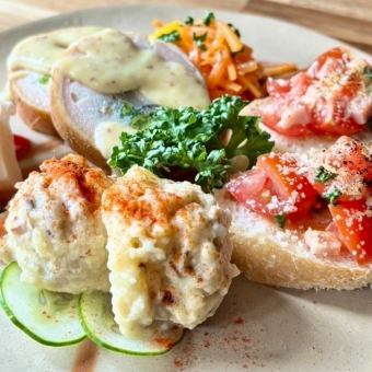 ６０００円アラカルト盛、牛肉のローストビーフ、本日の魚料理、スイーツ