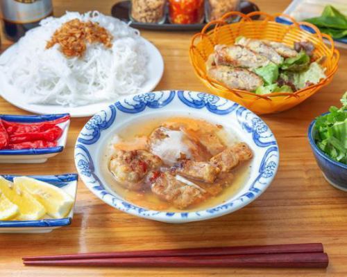 Bun cha（特殊混合麵條）