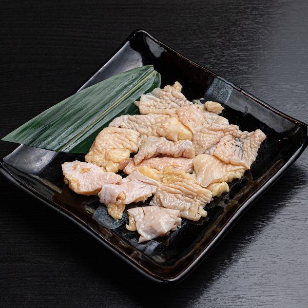 【パリパリ食感☆】食べれば食べるほどヤミツキに!≪鶏皮≫1人前495円(税込)