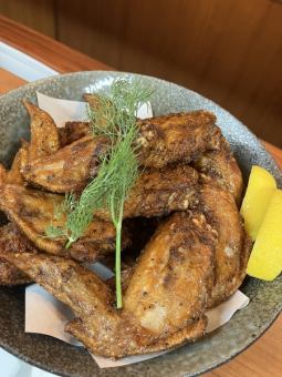 Deep-fried chicken wings