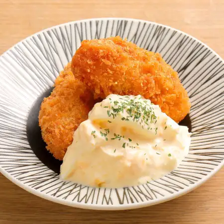 たっぷりタルタルの牡蠣フライ