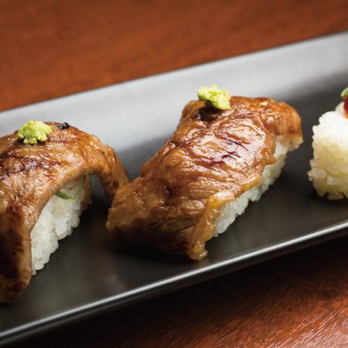[Meat topped must-see!] Shari-dama (3 pieces)
