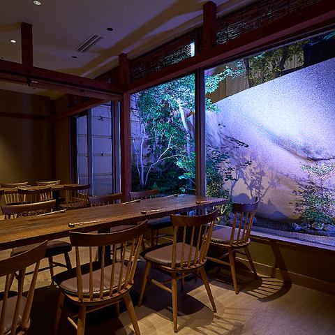 金沢の美酒と美食を愉しめる当店で、ご宴会も承っております。