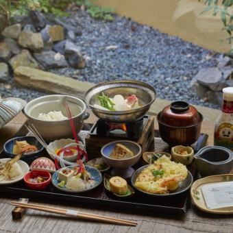 【事前予約　60食限定】ご当地の朝食和膳「百万石の朝餉」
