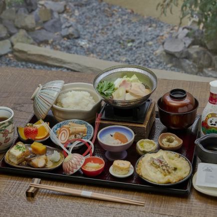 【事前予約 60食限定】ご当地の朝食和膳「百万石の朝餉」