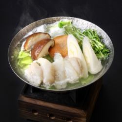 季節の野菜と能登河豚鍋