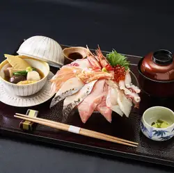 해물 덮밥