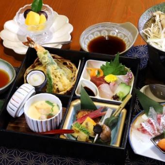 【松花堂会席】天ぷら盛り合わせやお造り3種盛り合わせなど含む全7品3850円(税込)