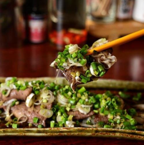 【お酒との相性抜群◎】牛タンねぎポン