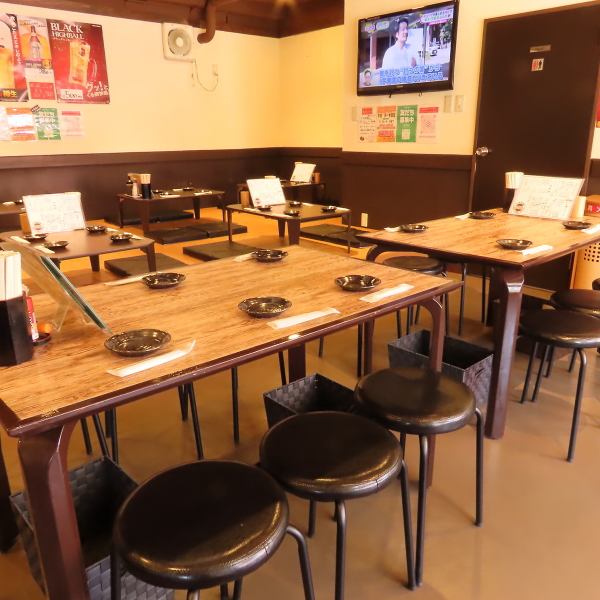 [◆3 types of seats that are easy to use according to the number of people◆] We have counter seats that can be used by 1 person, table seats that can be reserved for 2 or more people, and tatami room seats! At the counter, you can sit by yourself. It's easy to enjoy food and drinks♪Table seats can be reserved for 10 or more people, so it's perfect for impromptu banquets and after-parties!At the tatami seats, you can take off your shoes and enjoy a relaxing meal◎