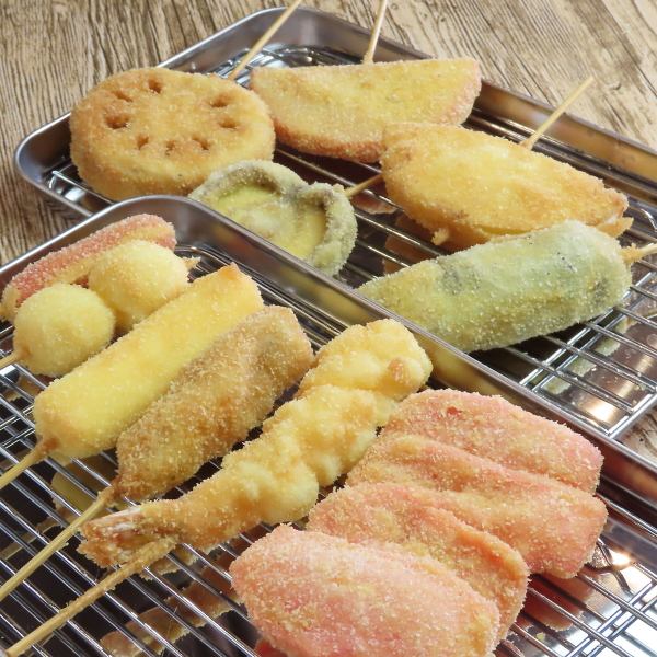 [◆Large variety!◆] Also suitable for women and children◎A variety of skewers with recommended beef cutlet and cheese (from 132 yen including tax)
