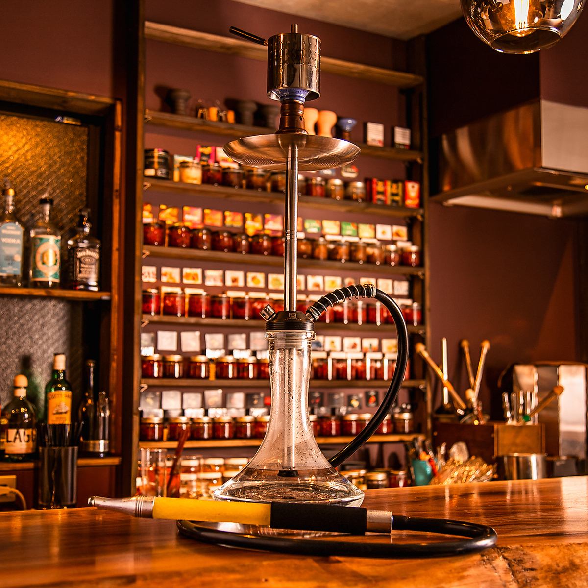 千歳烏山駅徒歩1分◆お酒を片手に種類豊富なシーシャを楽しめる。二次会や女子会に◎