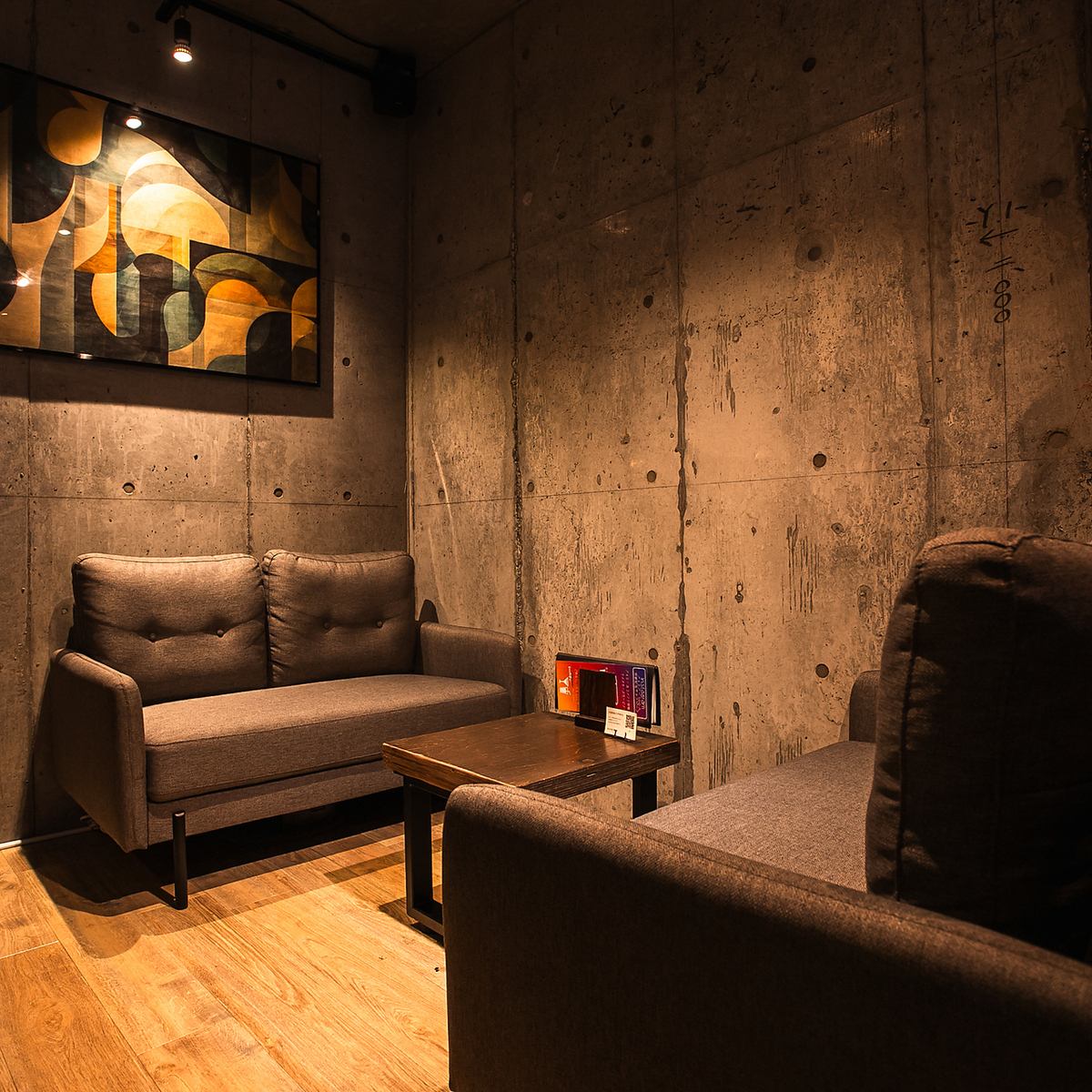 打ちっ放しのコンクリートがスタイリッシュ。