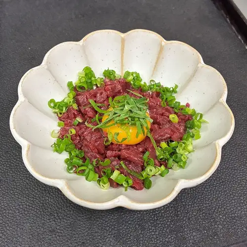 桜ユッケ