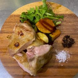 知床鶏の炭火焼