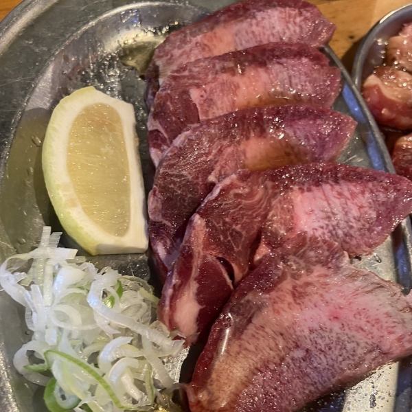 お肉のおともにお酒も充実◎