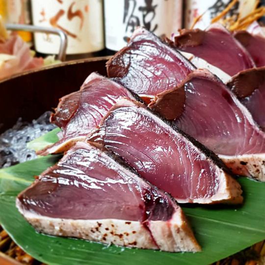 [Straw family 88 specialty "Straw-grilled salted seared"] An izakaya where you can eat seafood at Gifu Station.Please enjoy the proud salted seared