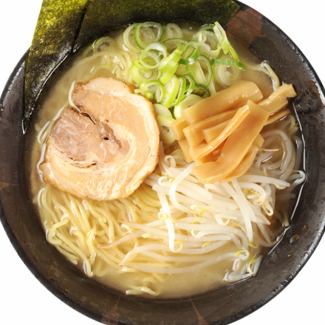 豚骨ラーメン