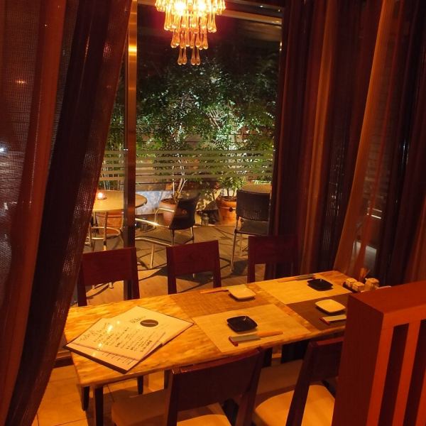 Spend a wonderful time in various private rooms popular among girls ♪ If you tell the staff in advance such as surprises, we will help you as much as possible ♪ Natural marble table seat with garden view Temporary room with TV (~ 6 people Dear