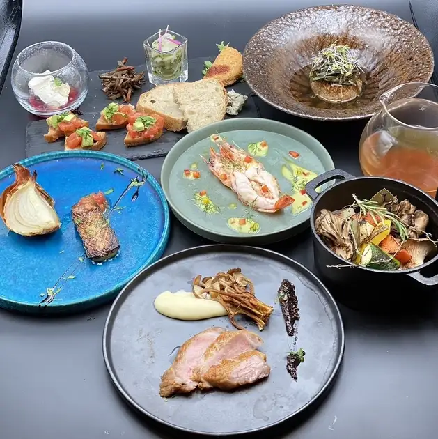 □スミビオディナーコース （前菜3種・野菜・肉・デザート）8品