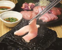 匠の大山どり　鶏肉・肝の五種盛り