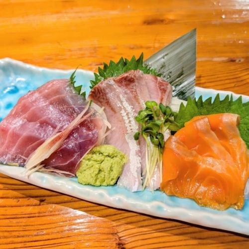 Assortment of 3 kinds of sashimi