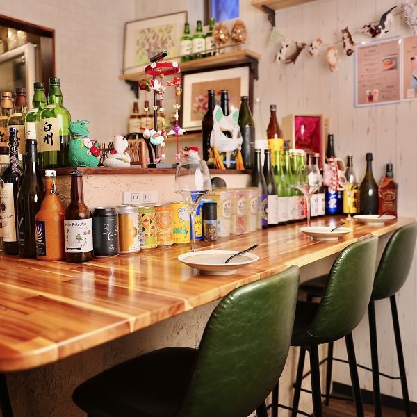 혼자서도 즐길 수 있는 카운터석에서, 어린이 동반이나 휠체어 쪽에서도 안심인 느긋하게 자리, 테이블석을 붙여 어른수라도 OK인 자리도 있습니다♪