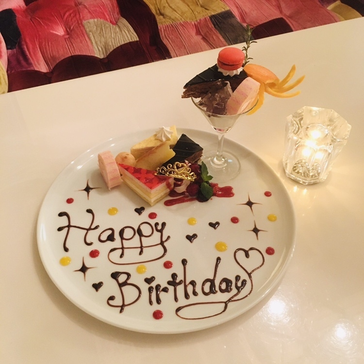 Birth Day豪華にお祝いしましょ 豪華b Dスイーツ盛プレート付 2h食飲放題 食放 2900円 クローバーズカフェ Clovers Cafe