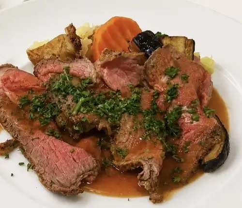 精湛烤牛肉拼盤