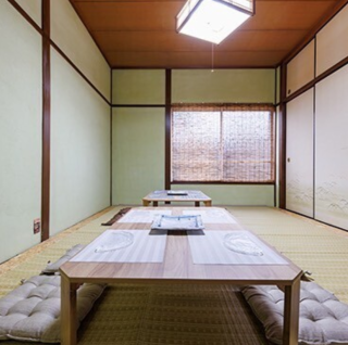 8名様までのお座敷完全個室をご用意しております。