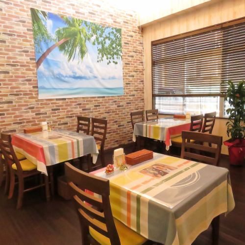 開放感抜群の店内♪落ち着いた空間でお食事いただけます