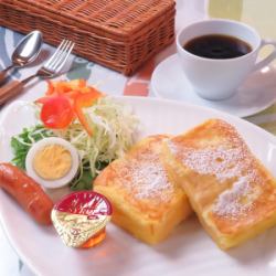 フレンチトーストモーニング ドリンク代+280円(税込)