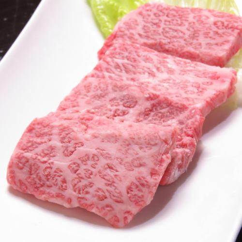 【精选烤肉】上牛排 1,980日元（含税）