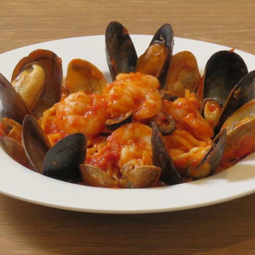 【大人気】海の恵みトマトパスタ