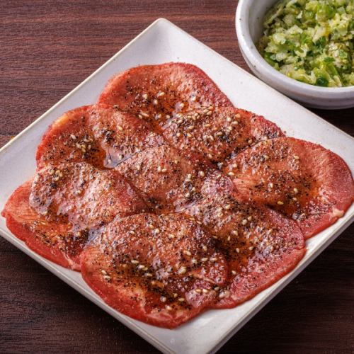 鹽焗牛舌佐蔥花