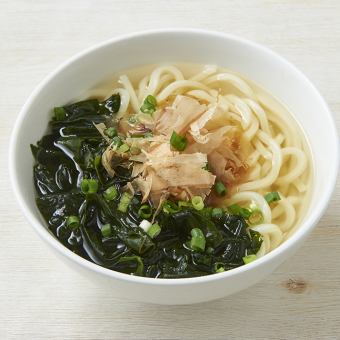 わかめたっぷり　うまだしうどん